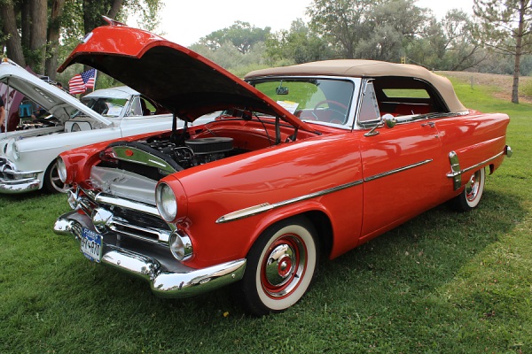 DeDe's Car Show